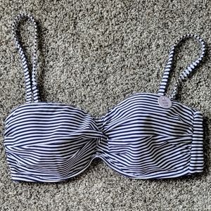 *Sale* NWT bikini top